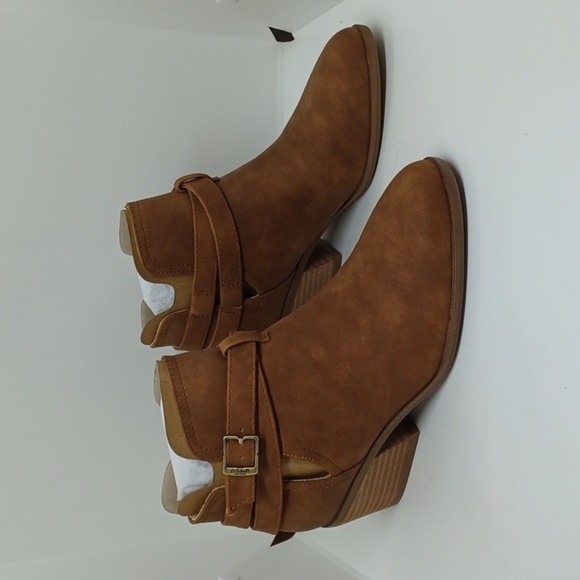Dr. Scholl's Shoes - NWB Dr.Scholls Literally Honey Brown Boot Sz 6M